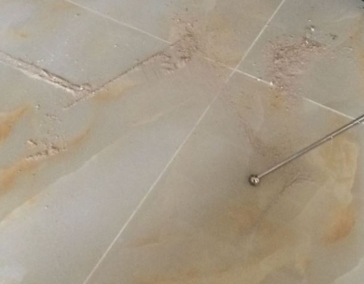 叶集瓷砖空鼓维修公司分享粘合剂选择不当在瓷砖铺贴过程中可能导致以下问题